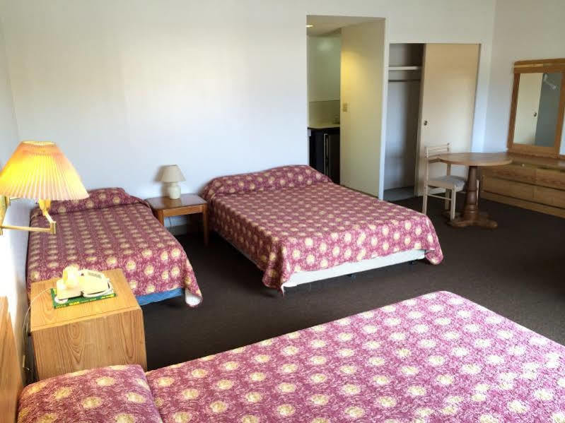 Tamuning Plaza Hotel Dış mekan fotoğraf