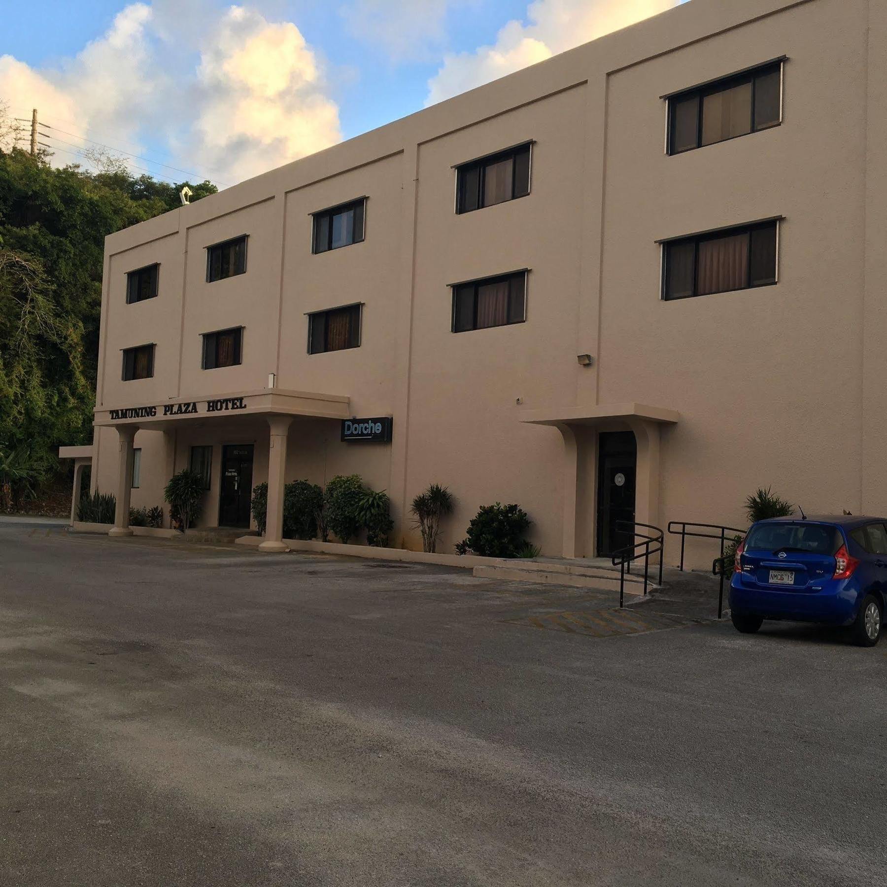 Tamuning Plaza Hotel Dış mekan fotoğraf